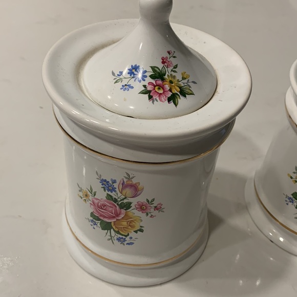 Three Porcelain Jar sizes height - Picture 4 of 8